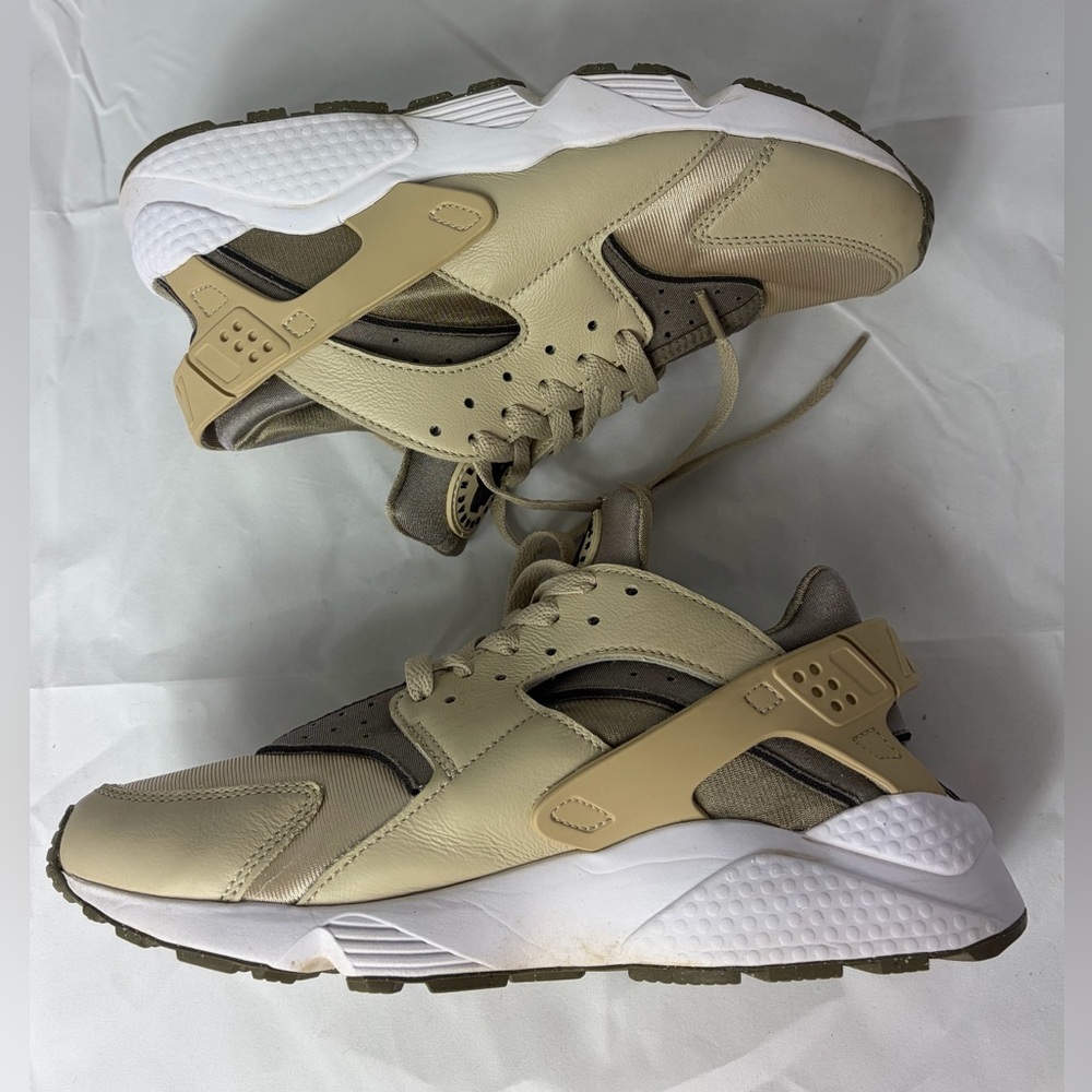 Air Huarache Light Bone / Neutral Olive Running Tennis Shoe Womans 9.5 GUC - Picture 2 of 6